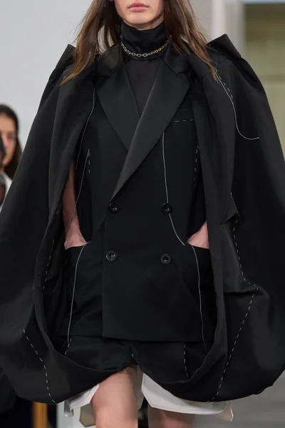 Look 8